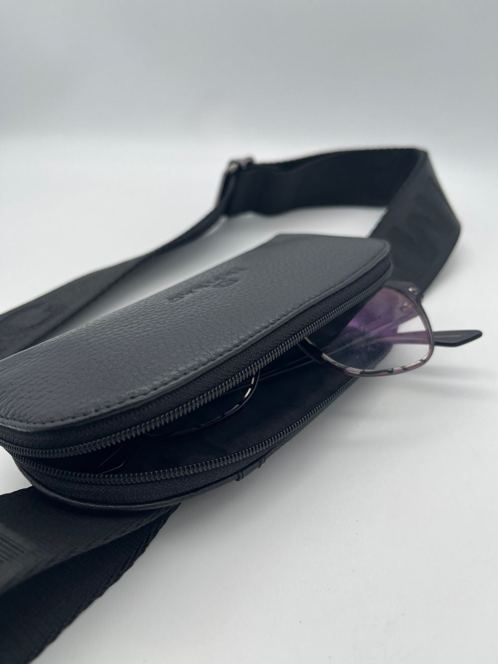 Schwarz Pouch Set
