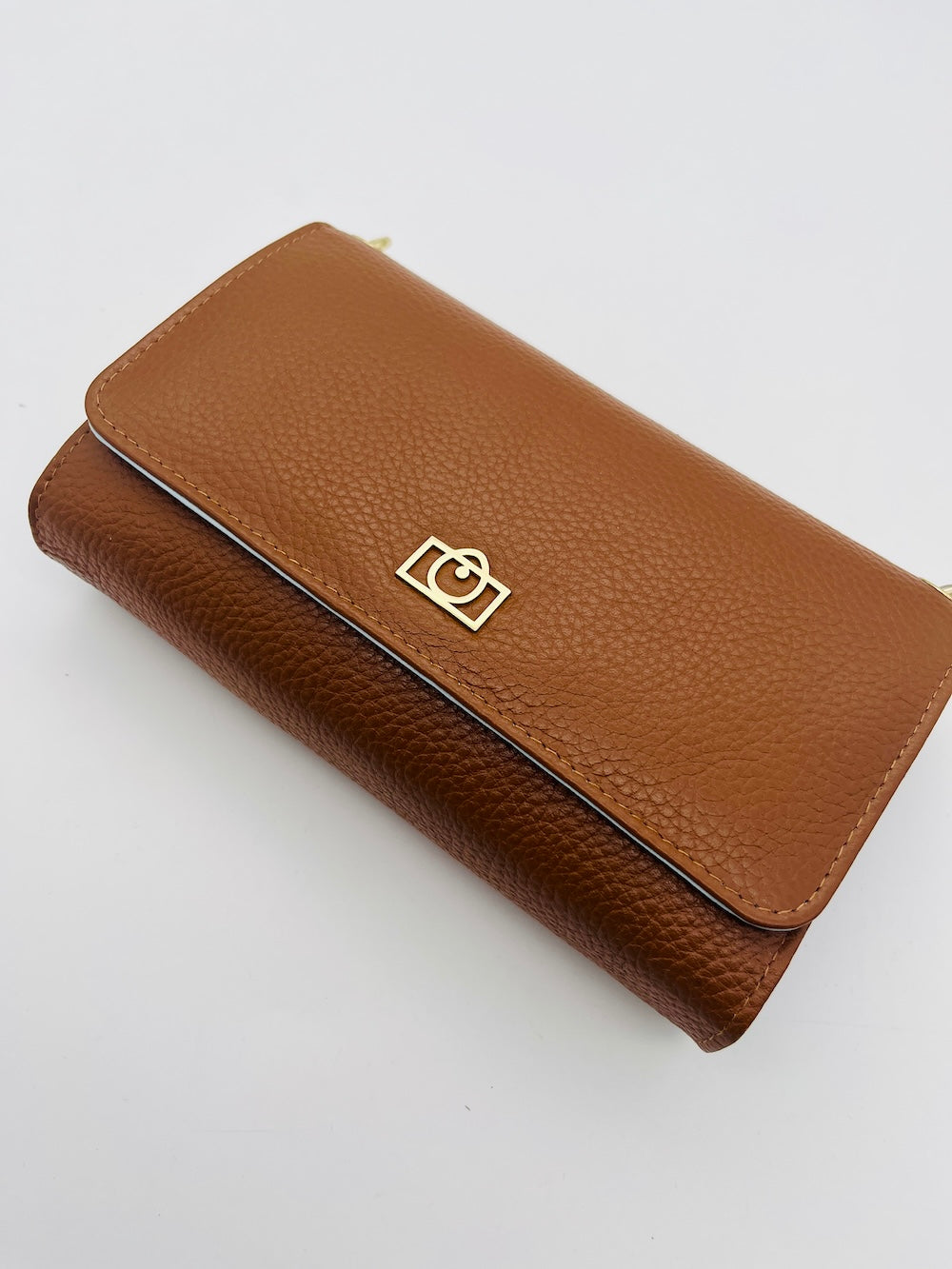 Cognac Ice Travel Olivia