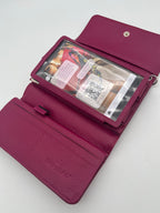 Magenta Travel Livia