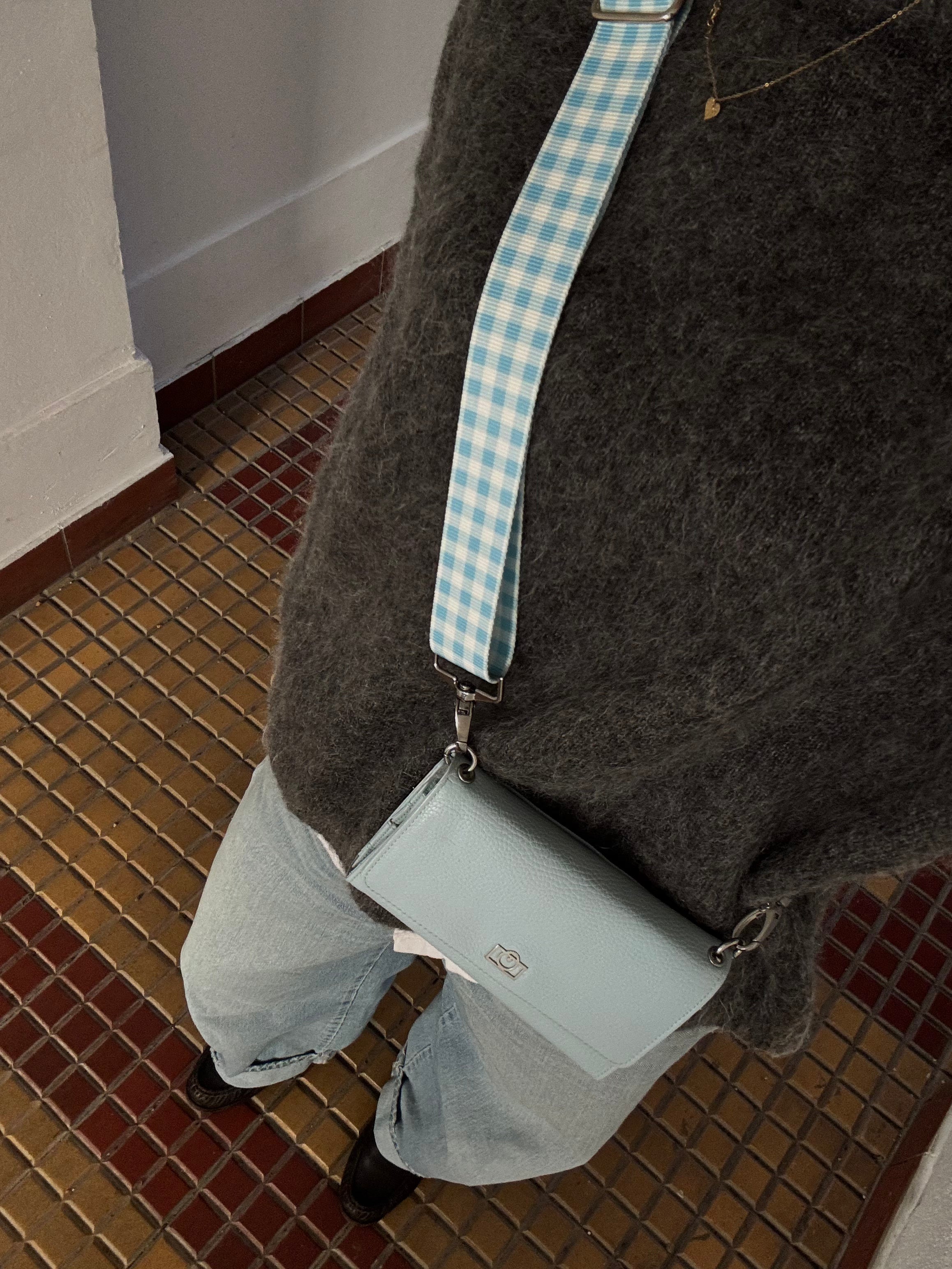 Blau Karo Strap