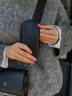 Schwarz Pouch BIG