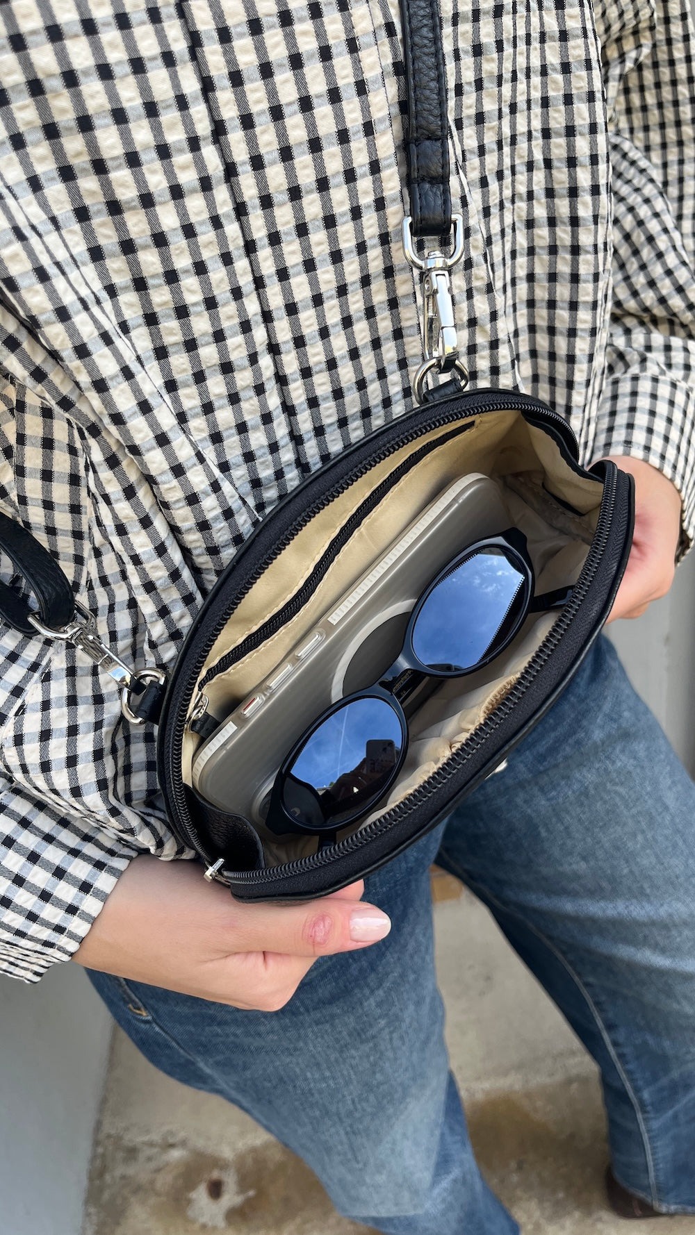 Schwarz MOONBAG